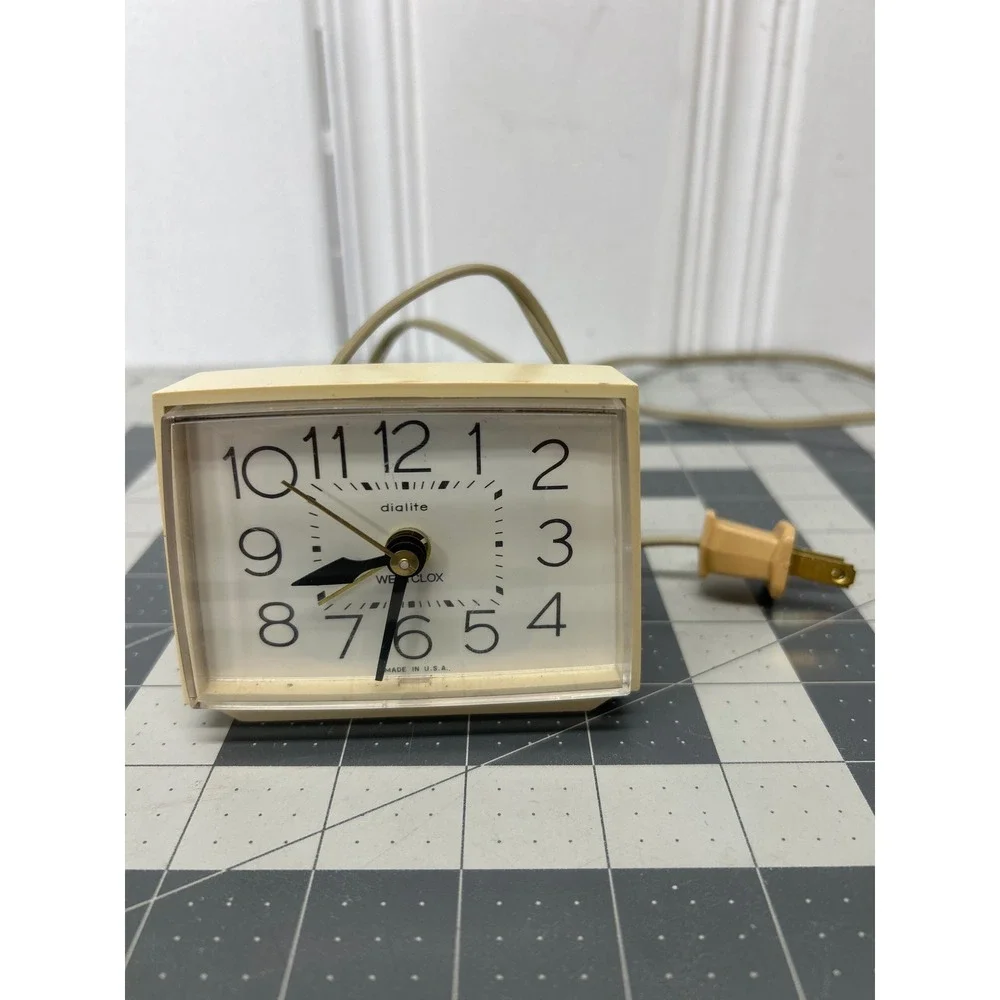 Vintage Westclox Bold II Dialite Alarm Clock Cream Electric‎ USA Working MCM